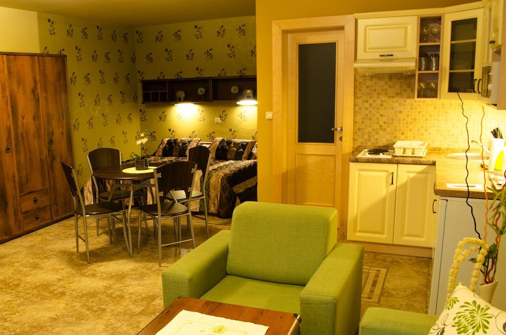 Selfness Roznava Aparthotel Kamer foto